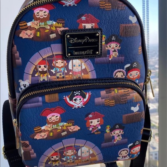 Pirates of the Caribbean Loungefly backpack - Picture 1 of 4